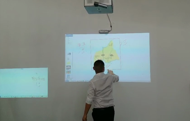 How to choose a suitable projector for Education Training?(图3)